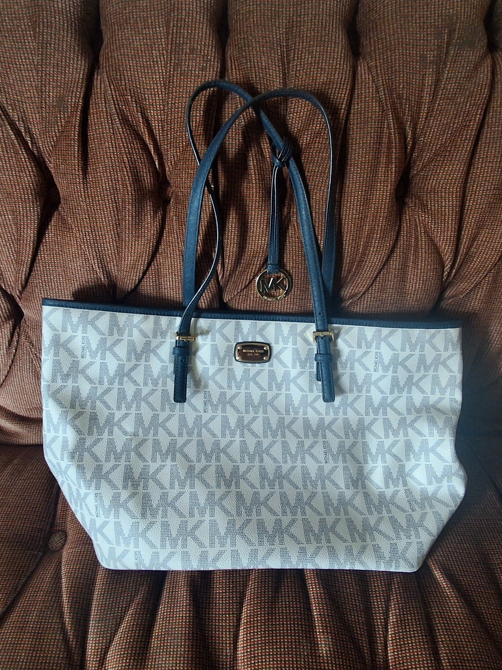 Authentic Michael Kors Jet Set East West Tote Bag - White/Navy (EUC!)